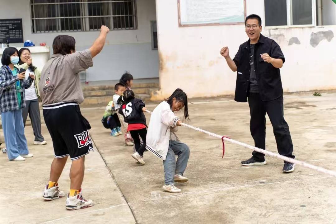 “心若向陽 萬物生長”——望曦趣味運動會