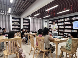 南財學子走進農家書屋：藍色科技漲知識，作業輔導助成長