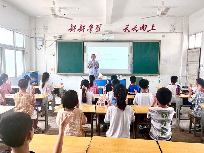 南京財經(jīng)大學：音樂撥動心弦，溫情律動精彩