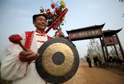 滁院學(xué)子三下鄉(xiāng)：探尋花鼓燈文化，感受“東方芭蕾”之美