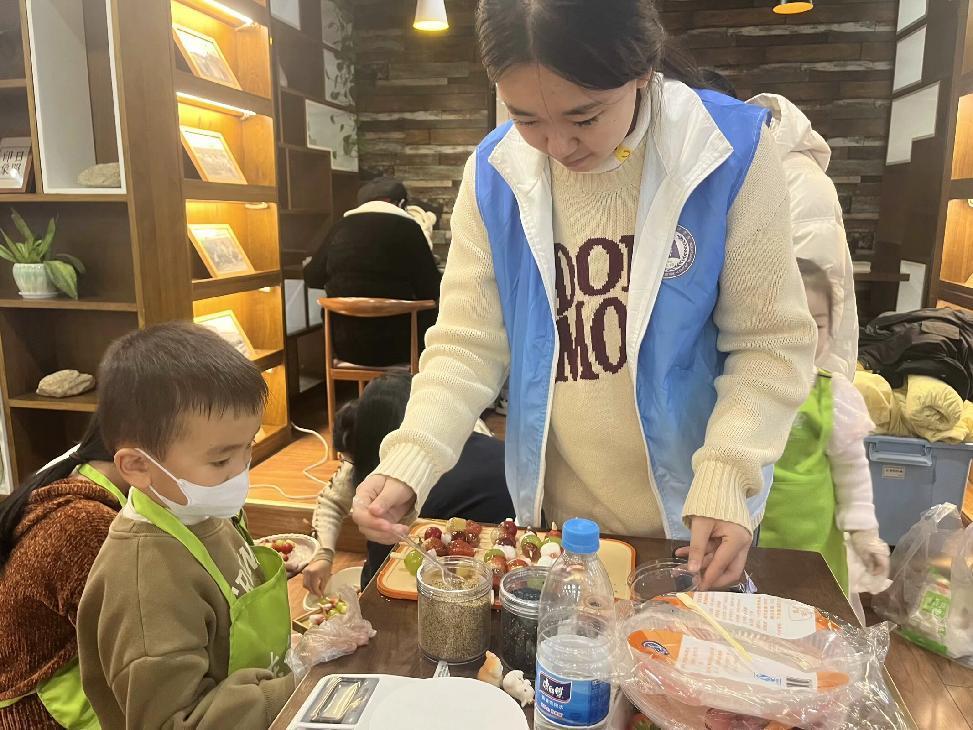 甜蜜“串”播文化，樂享童趣“食”光