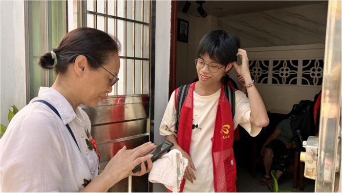 百千萬工程：廣東工業(yè)大學“智慧伴行：獨居老人關懷計劃”突擊隊暑期實踐活動