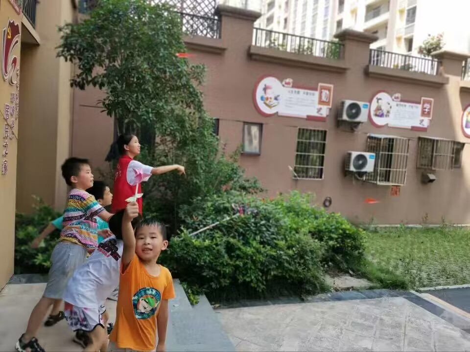 湖文學子三下鄉：用愛為孩子們創造一個開心家園