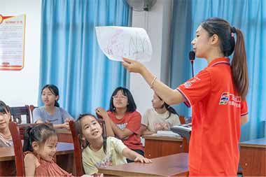 青春賦能百千萬|“油你成蔭”實踐隊宣講“保護環境，綠美鄉村”