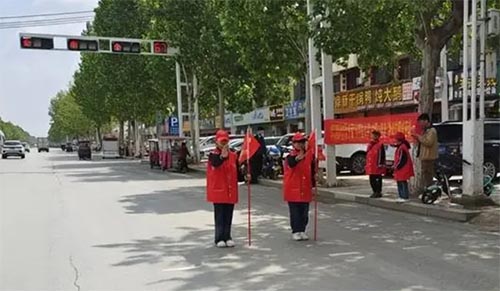 商丘市示范區(qū)平臺小學(xué)開展“共創(chuàng)文明城”社會實踐活動